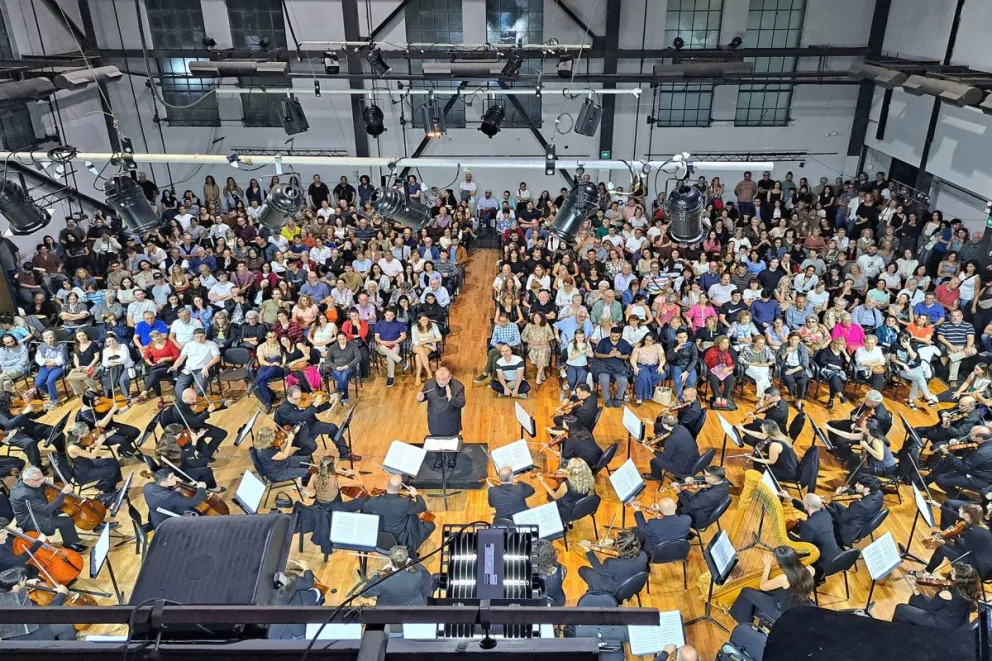 La Sinfónica de Entre Ríos se presentó nuevamente a sala llena en La Vieja Usina