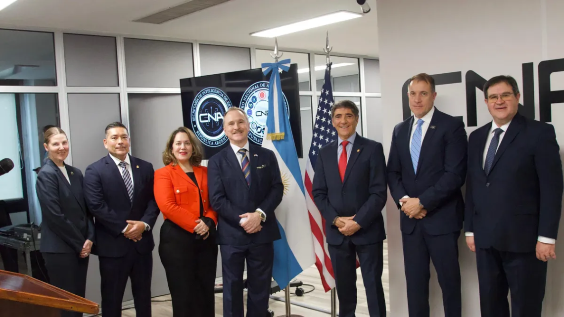 El FBI felicitó a la SIDE por el lanzamiento del Centro Nacional Antiterrorismo