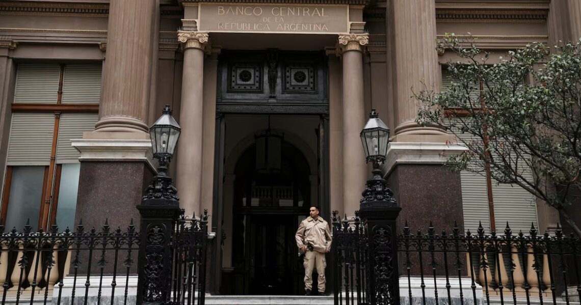 El Banco Central intensificó la compra de dólares y sumó más de USD 700 millones en una semana