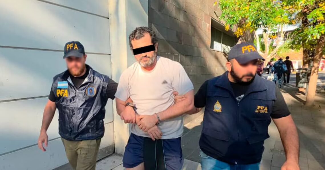 Detuvieron en Palermo a un exmilitar mexicano implicado en una red de contrabando internacional de combustible
