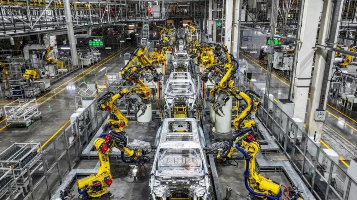 La industria de China aumentó sus ganancias empresarias a pesar de la guerra en Medio Oriente
