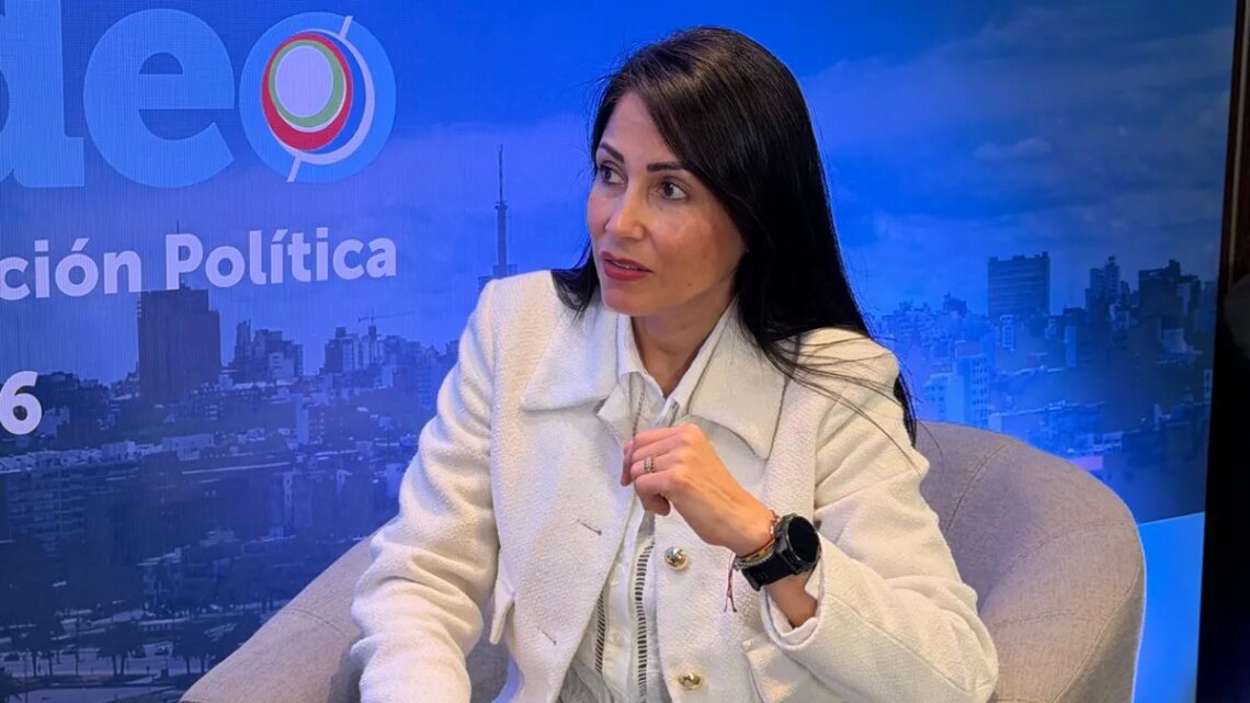 Luisa González: “América Latina debería construir un bloque como la Unión Europea, más allá de la ideología de los gobiernos de turno”