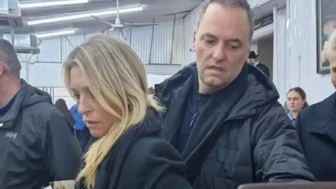 La fiscalía pidió archivar la denuncia por el viaje de la esposa de Manuel Adorni en el avión presidencial