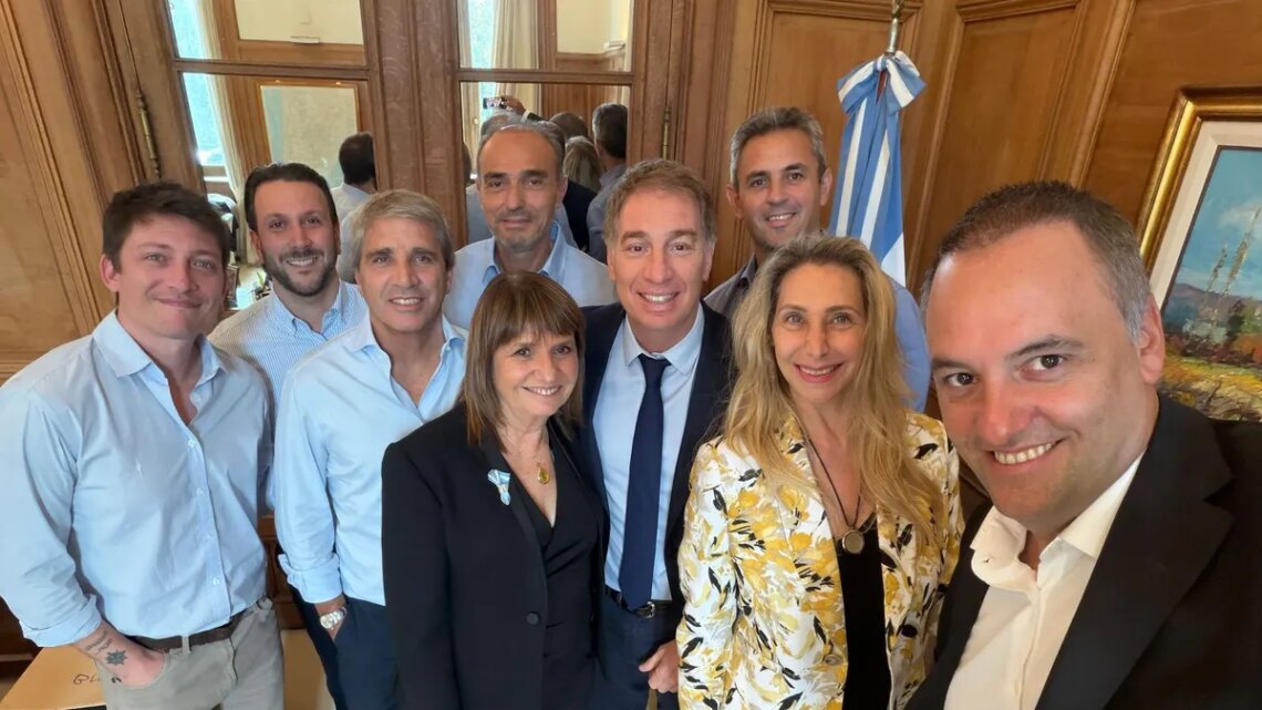 La mesa chica del Gobierno se reunió en Casa Rosada, con eje en el informe de Manuel Adorni y la reforma electoral