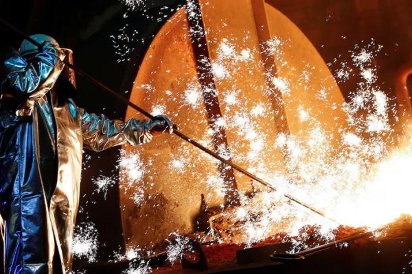 La economía cayó 2,1 por ciento por los derrumbes de la industria y el comercio