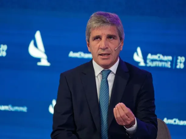 Caputo obtuvo facultades para modificar un recargo en las boletas de gas