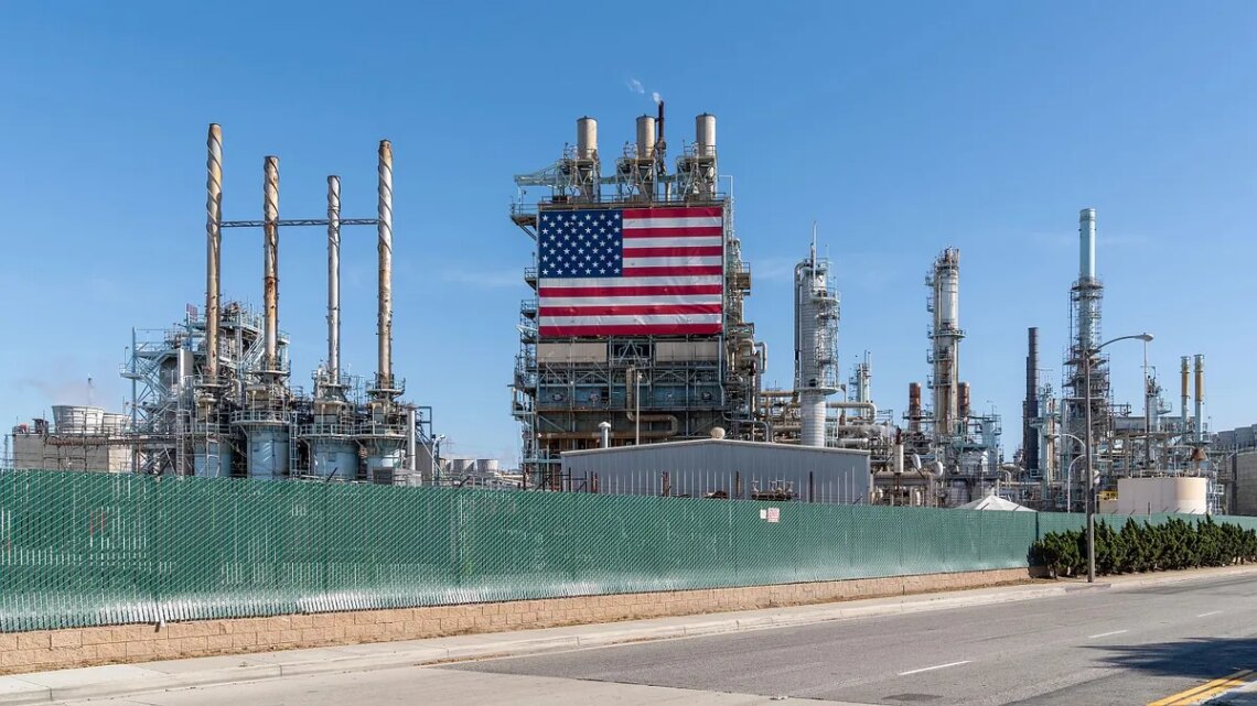 Donald Trump prórroga por otros 90 días la exención de la ley “Jones” para facilitar el transporte de petróleo en EEUU