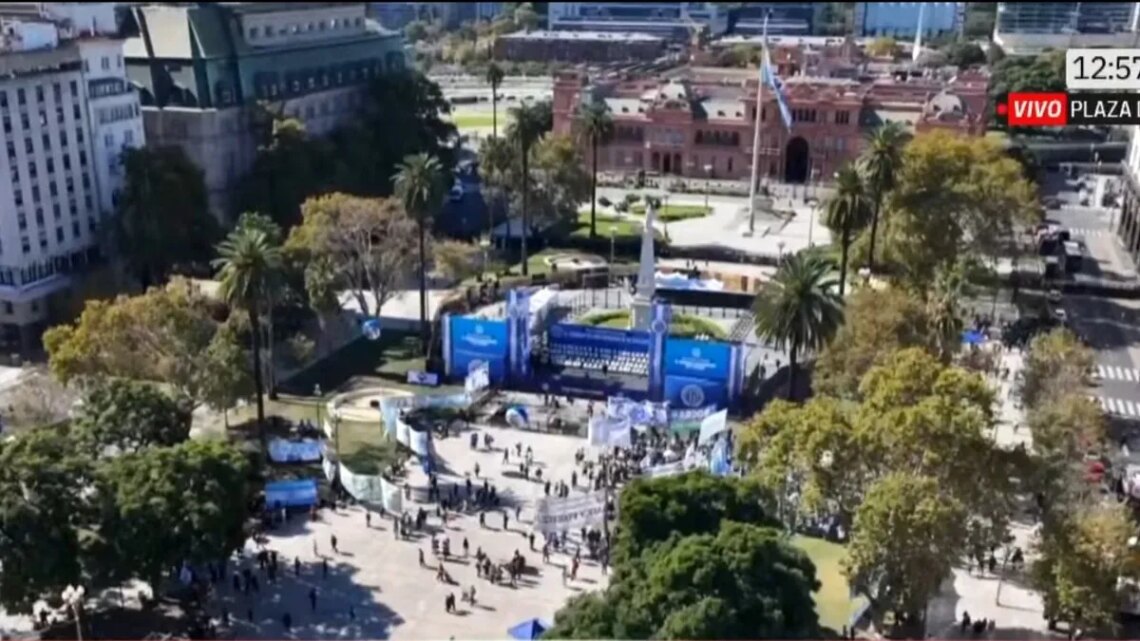 Marcha de la CGT: gremios se movilizan a Plaza de Mayo con consignas contra el Gobierno y la reforma laboral