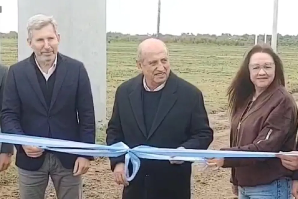 En la inauguración del Parque Industrial de Santa Elena el gobernador destacó la generación de empleo