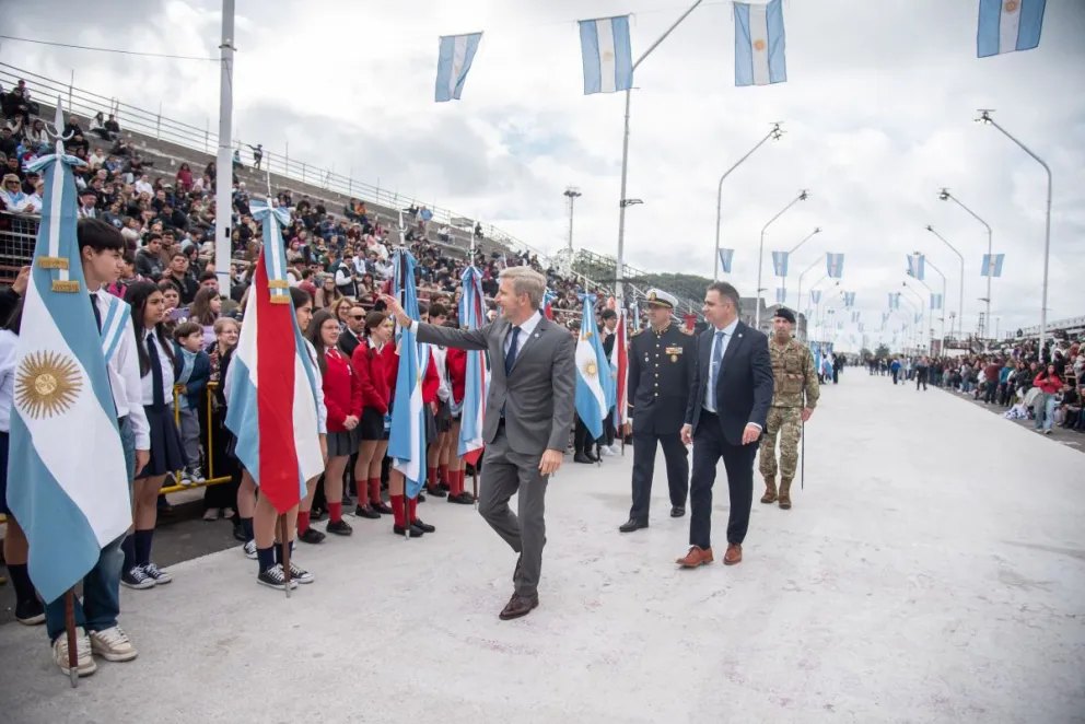 Frigerio saludó por X a los entrerrianos por la conmemoración del 25 de Mayo e instó a “tener el coraje de cambiar”