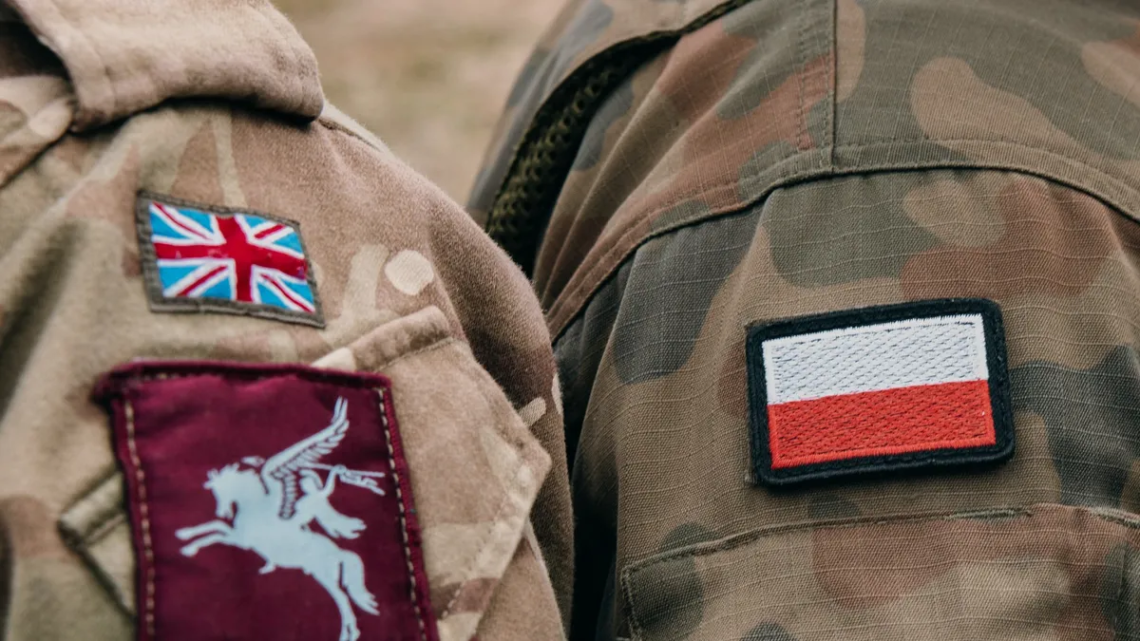 Gran Bretaña y Polonia sellan un acuerdo militar ante el temor por una Rusia “cada vez más agresiva”