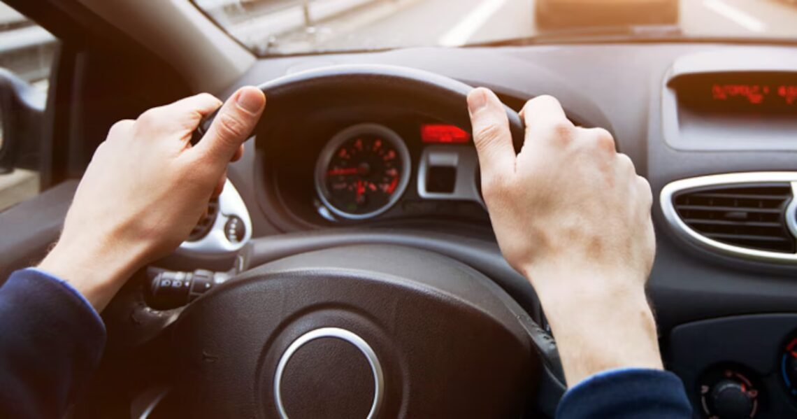 Licencias de conducir: la inexplicable exigencia de capacidad para conducir motos que no se aplica para autos y pickupsLos conductores de taxis y servicios de aplicación deben tener licencia profesional, pero una camioneta 4×4 o un auto deportivo se conduce con una licencia particular común. En cambio, para manejar una moto de alta cilindrada es necesaria experiencia previa y ser mayor de 21 añosPor Diego Zorrero