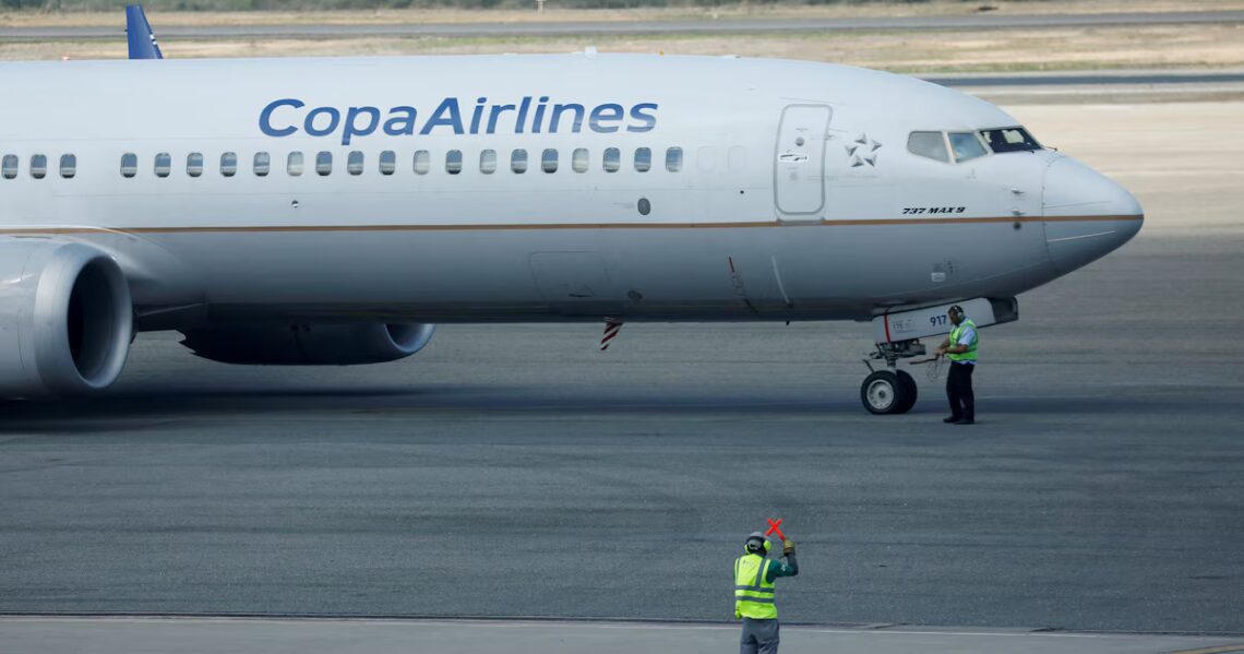 Insólito episodio en Santa Fe: detuvieron a una pareja por intentar tener sexo en un aviónOcurrió en el aeropuerto de Rosario. Los acusados tienen 55 y 60 años