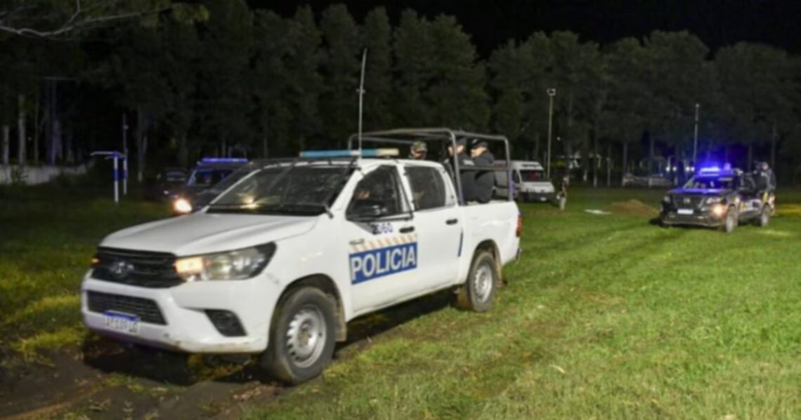 Un hombre denunciado por violencia de género rompió la perimetral varias veces y golpeó a su ex: lo detuvieronOcurrió en Salta. El hombre tiene 27 años e intentó fugarse. Quedó imputado