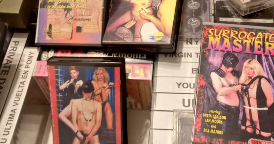 Secta del porno sado: procesaron por trata de personas a tres miembros clave de la Escuela de Yoga Buenos AiresLa jueza María Romilda Servini le dio un giro radical al caso tras asumir el expediente. Dictó embargos de hasta $1200 millones para tres acusados en un fallo maratónico de 491 páginas
