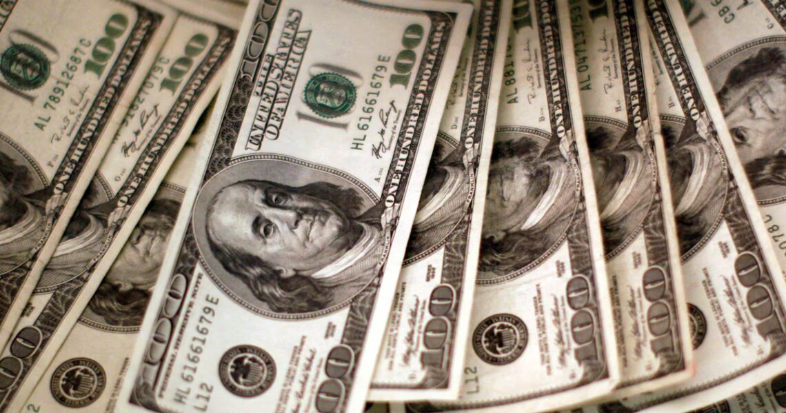 A cuánto llegarán el dólar y la inflación en 2026, según los principales analistas de mercadoLos expertos que releva el Banco Central corrigieron sus proyecciones de acuerdo al avance de la economía en las últimas semanas. Qué expectativas hay para otras variables económicas