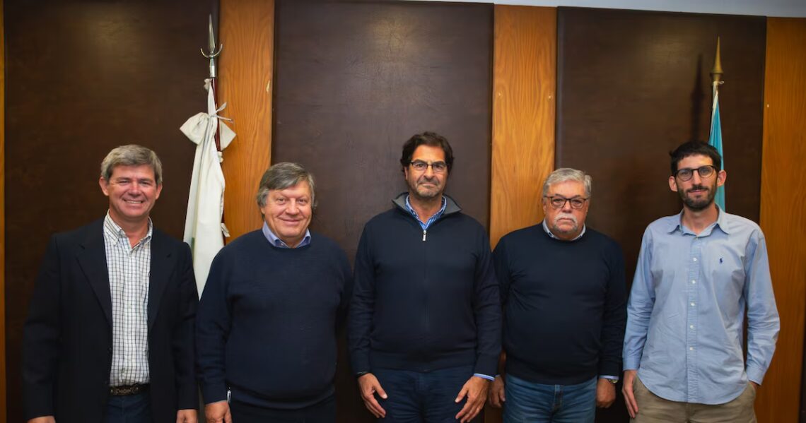 El Mercado Central donará frutas y verduras al Banco de Alimentos Buenos Aires para abastecer a 1.300 organizaciones socialesEl acuerdo se enmarca en el Programa Reagro y permitirá que los excedentes de los operadores frutihortícolas lleguen sin costo a comedores y merenderos del AMBA