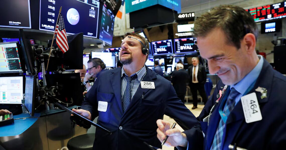 Renovada euforia en los mercados: las cinco causas que impulsaron las acciones y los bonos argentinosYPF tocó ayer un máximo en más de 15 años y los ADR de bancos subieron hasta 10% en dólares. Detrás del aumento del apetito por activos argentinos hubo motivos locales pero también ayudó el contexto internacionalPor Pablo  Wende