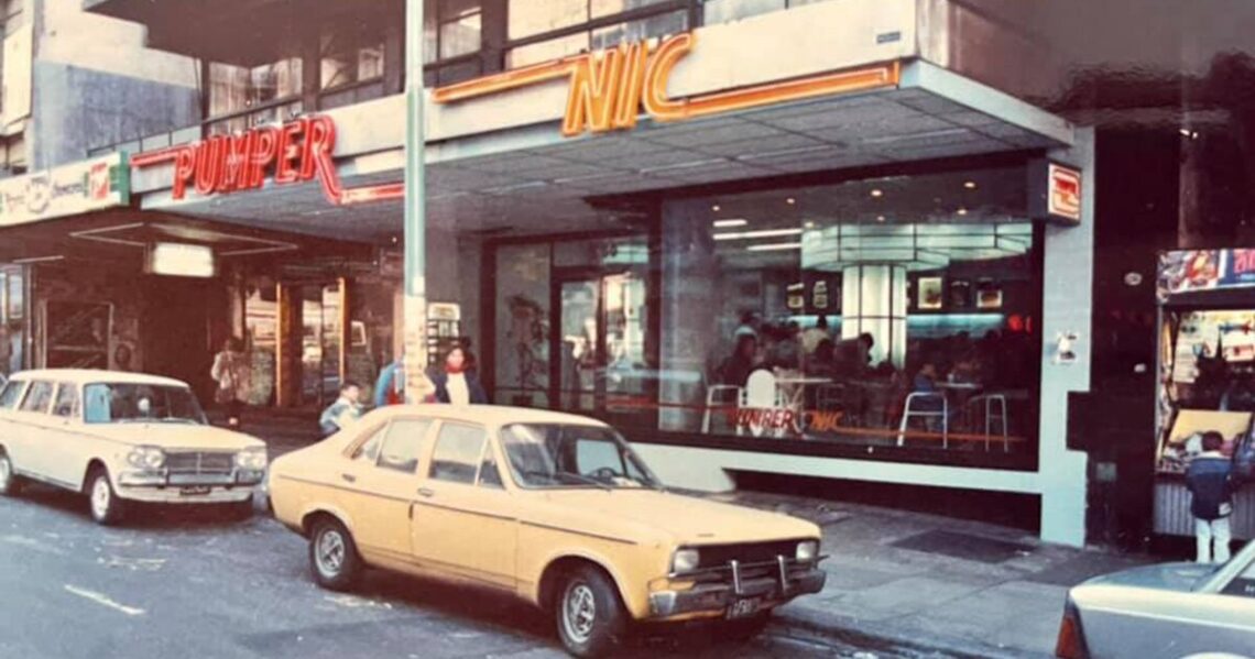 Demandas, franquicias fallidas y recesión: cómo fue el final de Pumper Nic, el primer fast food argentinoFundada en 1974 por Alfredo Lowenstein, la cadena llegó a operar en tres países y fue ícono de la cultura urbana. En Infobae a la Tarde, Javier Ledesma explicó cómo la competencia extranjera y la mala gestión precipitaron su cierre