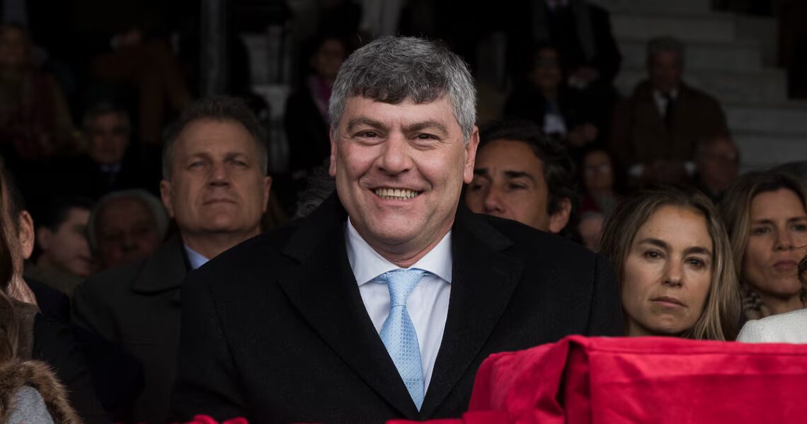 Ricardo Buryaile, exministro de Agricultura: “La baja de retenciones ayuda, pero no alcanza para que el productor gane plata”El exministro analizó en Infobae al Regreso el nuevo cronograma oficial para trigo, cebada y soja, y advirtió que la suba de insumos y la incertidumbre climática siguen condicionando la rentabilidad del agro, pese al alivio fiscal dispuesto por el GobiernoPor Nicolás Sturtz