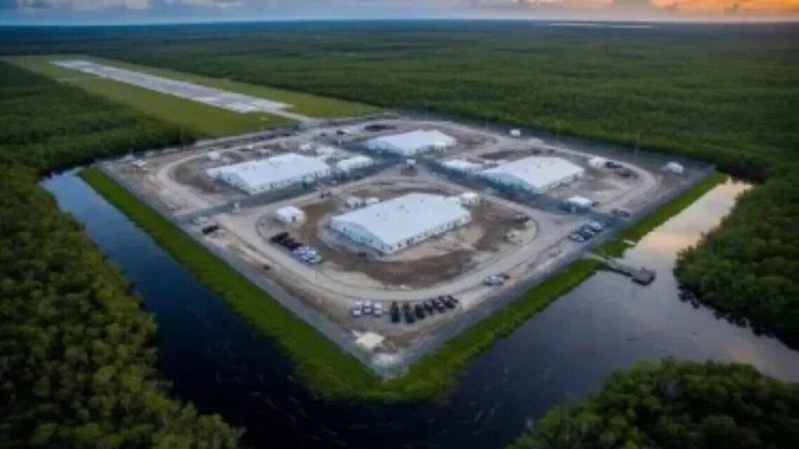 Cierra “Alligator Alcatraz”, el polémico centro migratorio de Florida impulsado por Donald Trump