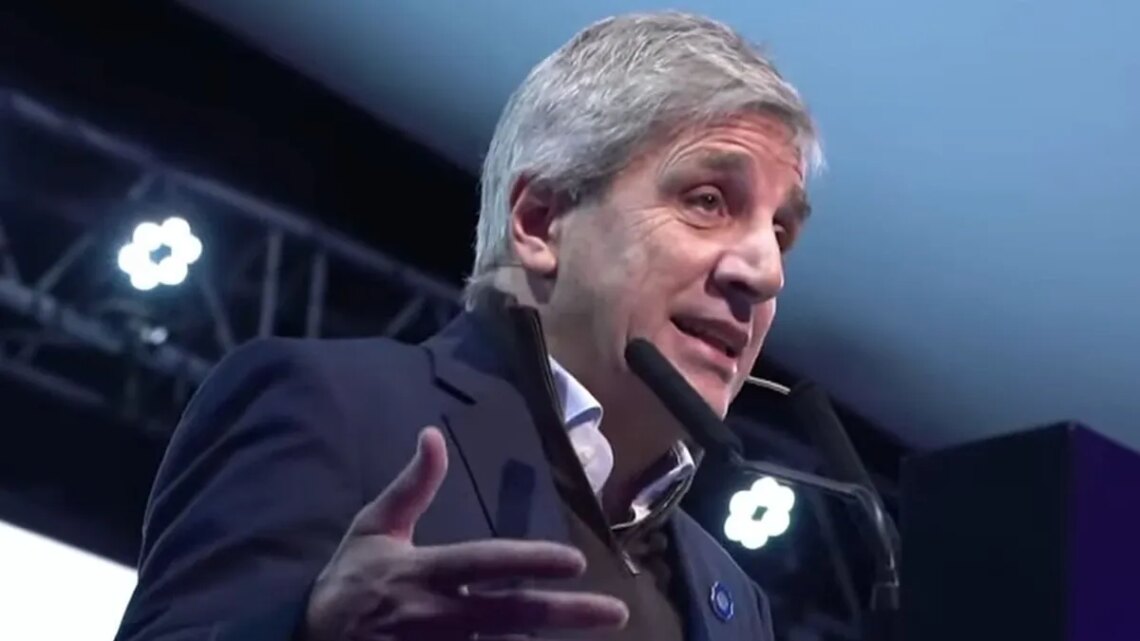 Luis Caputo polariza: “Aunque haya una invasión extraterrestre, Axel Kicillof no va a ser presidente nunca”