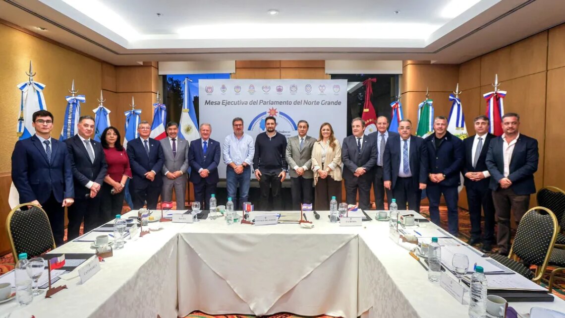 El Norte Grande se reunió en Salta: apoyo a reclamo universitario y temor por el suministro de gas