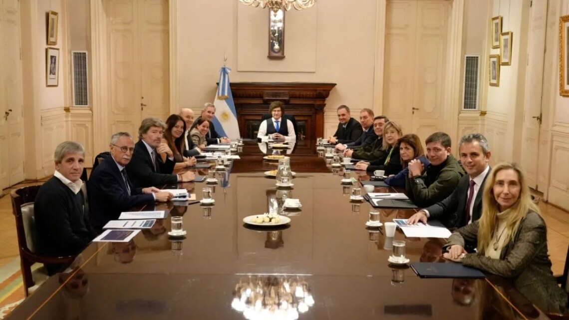 Tras el Tedeum, Javier Milei encabeza una nueva reunión de gabinete en Casa Rosada