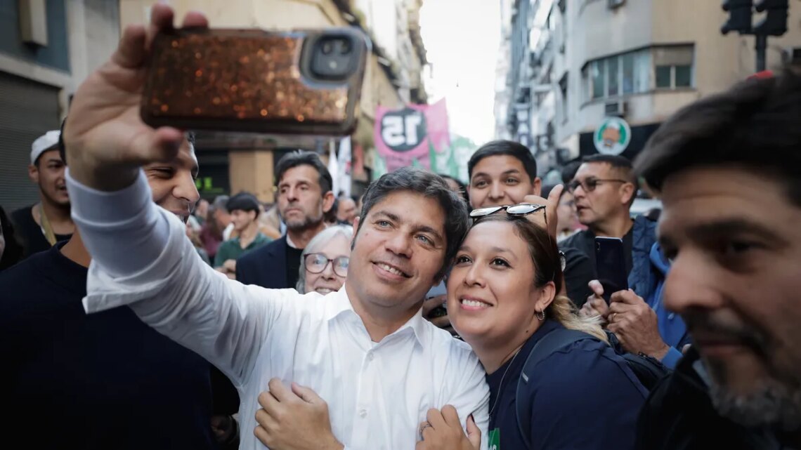 Axel Kicillof no descarta desdoblar las elecciones pero espera que se defina el futuro de las PASO