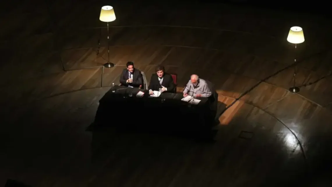 J. M. Keynes le responde a Juan Carlos de Pablo