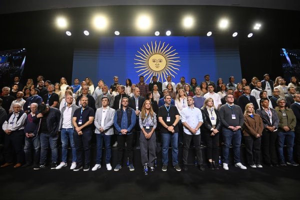 Movida política: El peronismo anti K  se reunió en Parque Norte