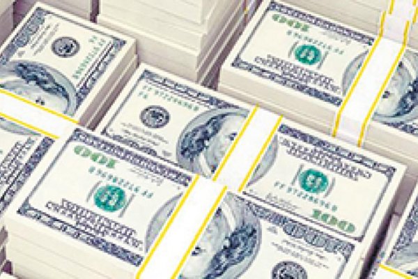Un año sin cepo cambiario: los argentinos compraron más de 36.000 millones de dólares
