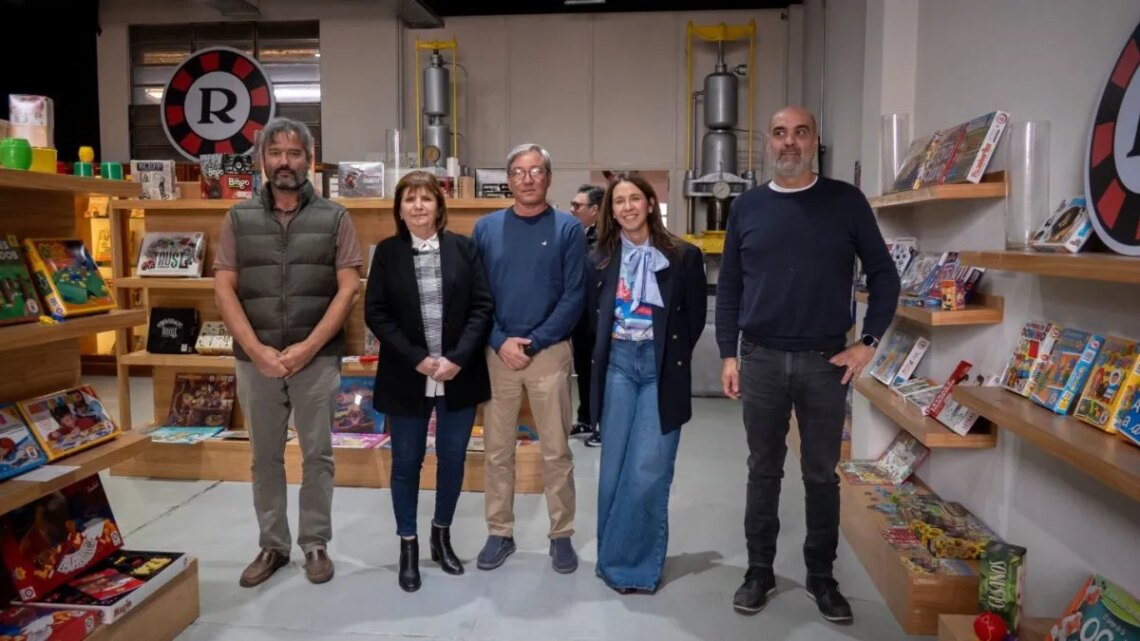 En modo candidata, Patricia Bullrich comenzó las recorridas por CABA con el foco en 2027
