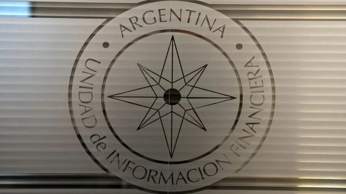 Convocan a audiencia pública para designar al nuevo vicepresidente de la UIF tras la renuncia de Santiago González Rodríguez