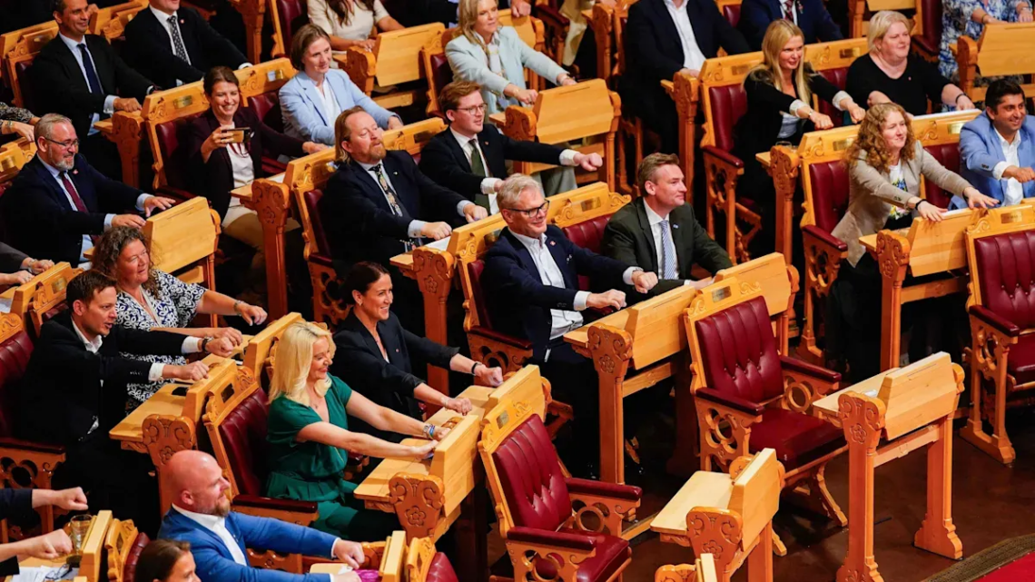 Noruega: legisladores realizaron una “remada vikinga” para apoyar a la selección tras el gran debut en el Mundial 2026