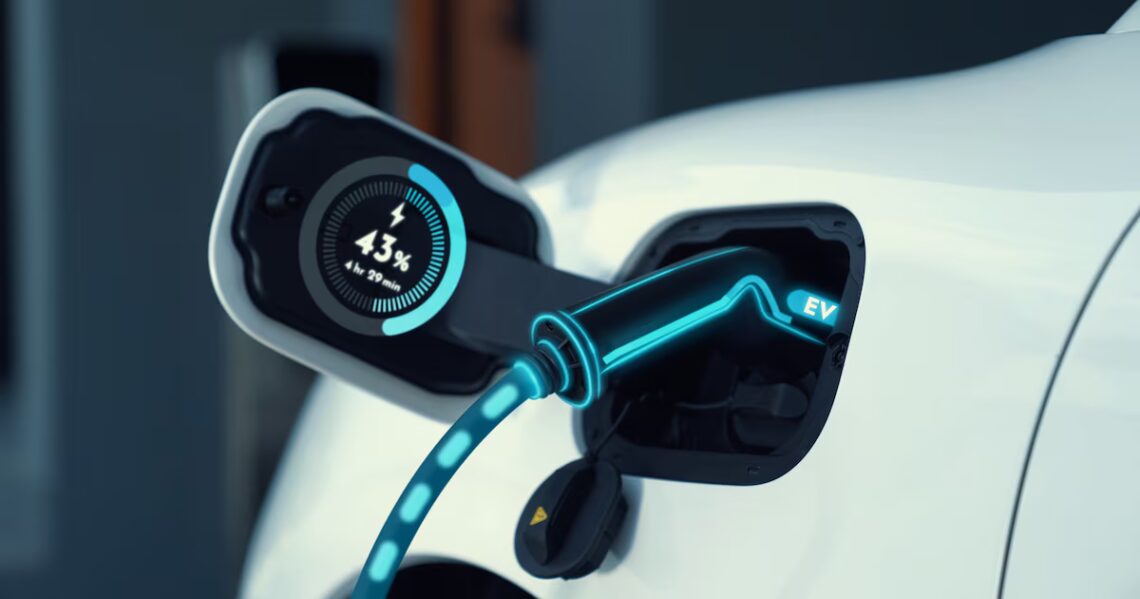Cómo cambió el mercado de autos híbridos y eléctricos en la Argentina, a un año del primer cupo exento de arancel Mayo fue el mes quiebre el año pasado. Hasta ese momento, la oferta de híbridos estaba casi dominada por Toyota y de los eléctricos puros, solo se vendían 100 autos por mesPor Diego Zorrero