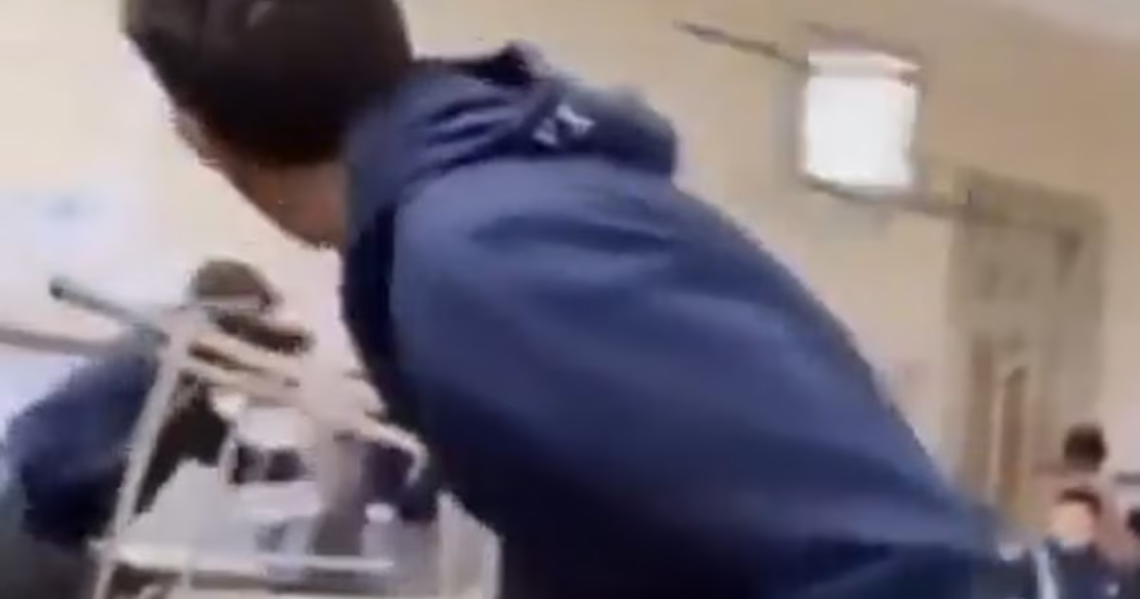Violencia en un colegio de Tandil: “Nos ha pasado conocer casos de compañeros a los que casi les desprenden la retina”Una madre de alumnos del colegio San José aseguró que la agresión que terminó con un profesor internado no fue un hecho aislado