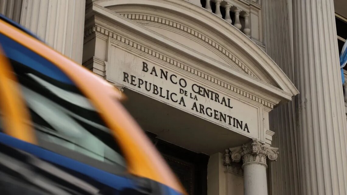 Dólar, inflación y PBI: los gurúes de la city darán a conocer sus nuevos pronósticos económicos