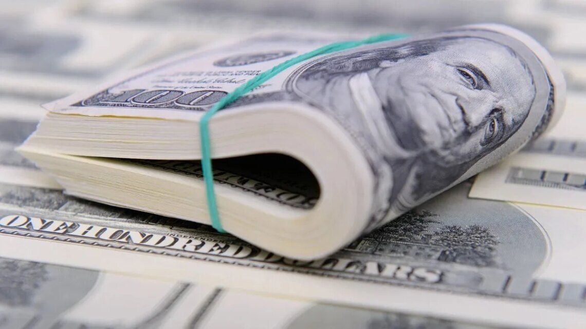 El dólar blue subió en el inicio de junio, pero la brecha con el oficial se redujo a mínimos de casi un mes