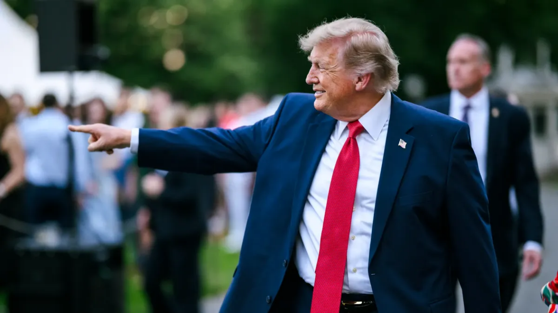 Donald Trump dijo que el acuerdo con Irán no es definitivo y amenazó: “Si no me gusta, volveremos a bombardear”