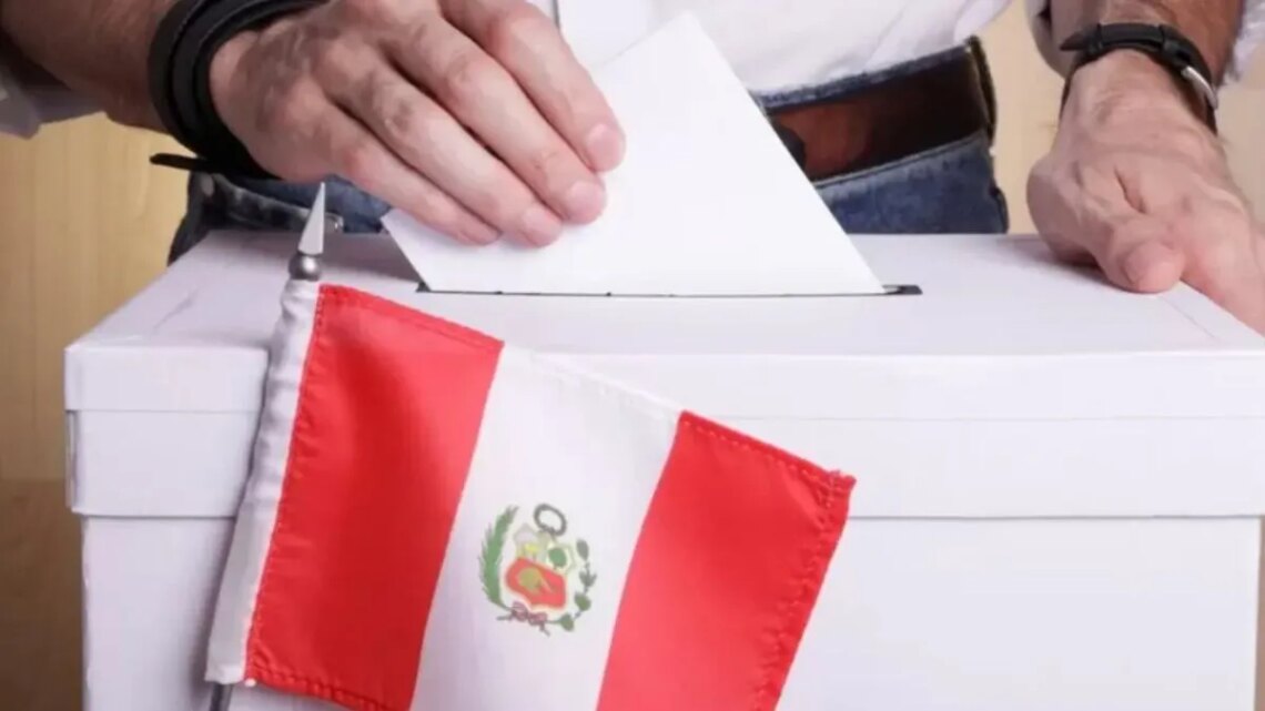 Elecciones en Perú: alto nivel de indecisos para un balotaje entre una candidata conservadora y uno progresista