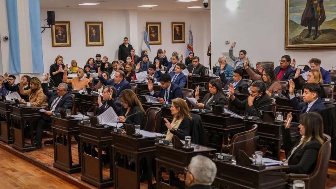 La Rioja aprobó una ley en reclamo de territorio a San Juan y escala la disputa entre las dos provincias