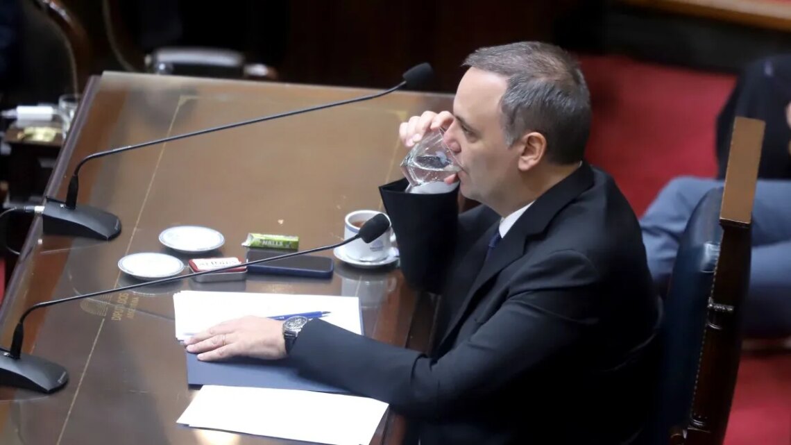 Un viejo video de Manuel Adorni expuso más contradicciones sobre sus inversiones en Bitcoin