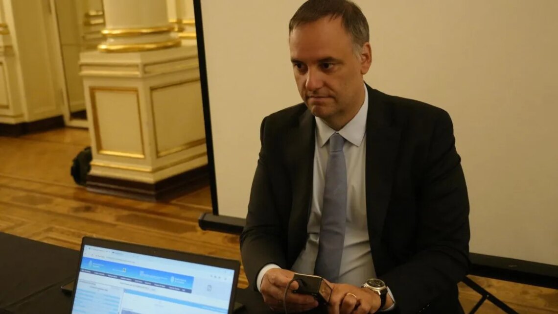 Manuel Adorni presentó su declaración jurada: las inconsistencias en la explicación de su evolución patrimonial