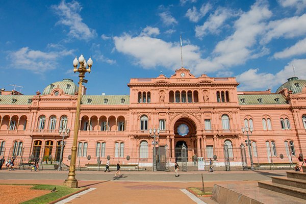 El Gobierno impulsa la actualización de convenios laborales vencidos